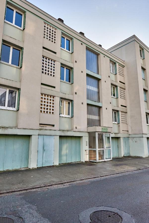 Chambres A Louer Dans Appartement Balcon - Wifi - Parking Gratuit Nevers Exterior photo